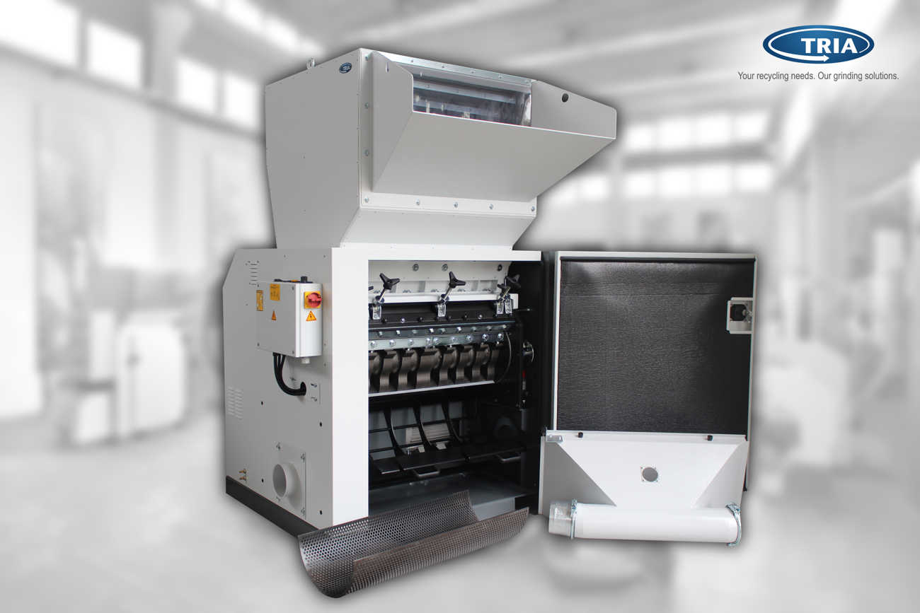 XT 9042 Opened Testroom